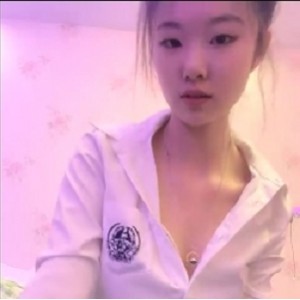 18岁美女小熊維尼合集